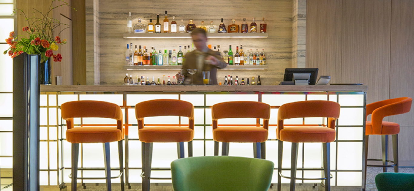 Le bar de Villa Maïa Hôtel 5 étoiles de luxe à Lyon
